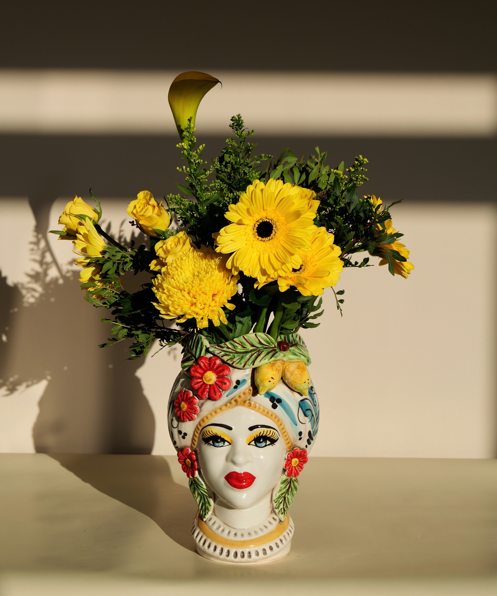 Handcrafted large Sicilian Testa di Moro head vase with sculpted lemons – a bold ceramic centerpiece for flowers