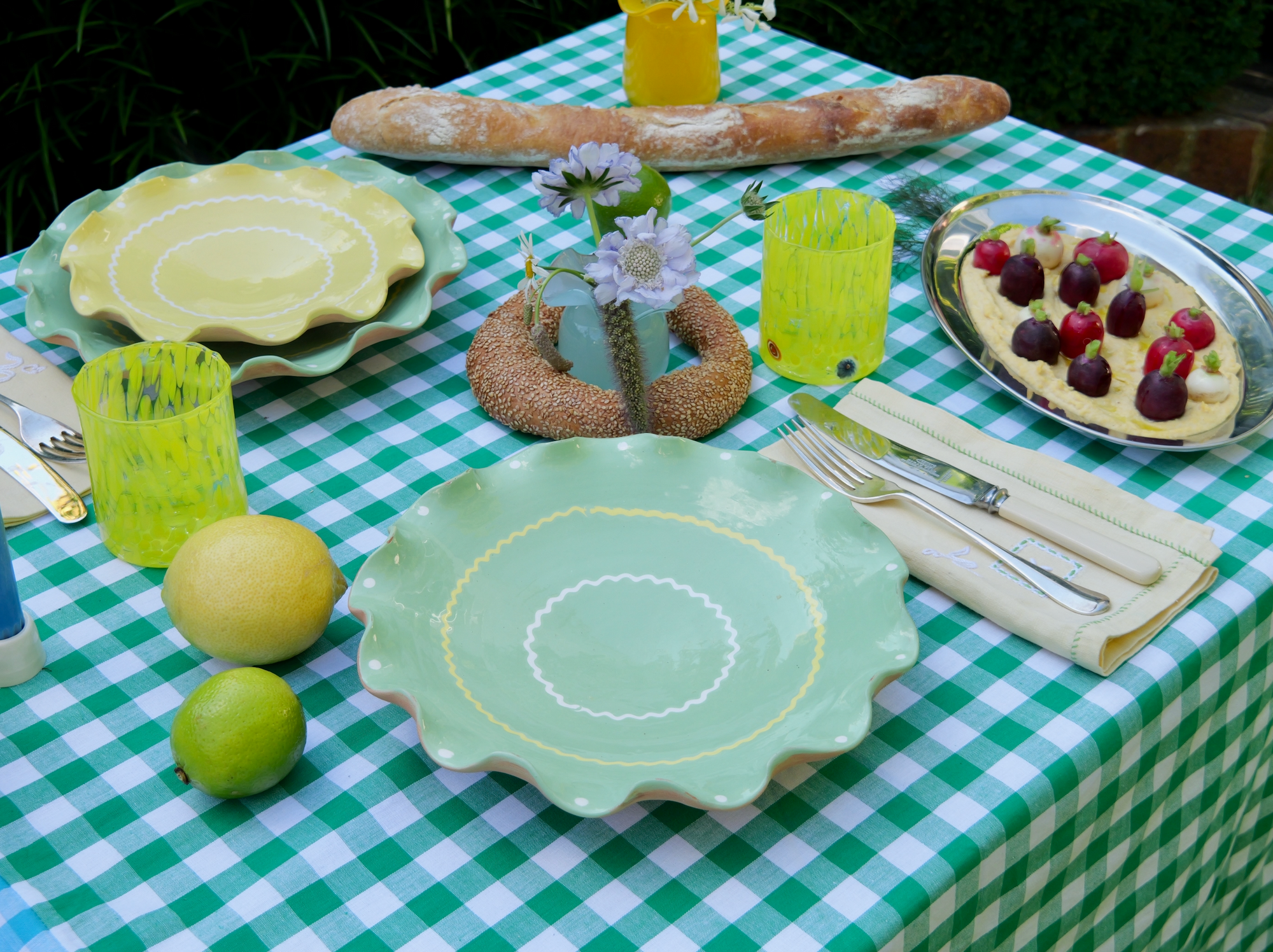 Pistachio Green – Large Ripple Serving Plate (25cm)