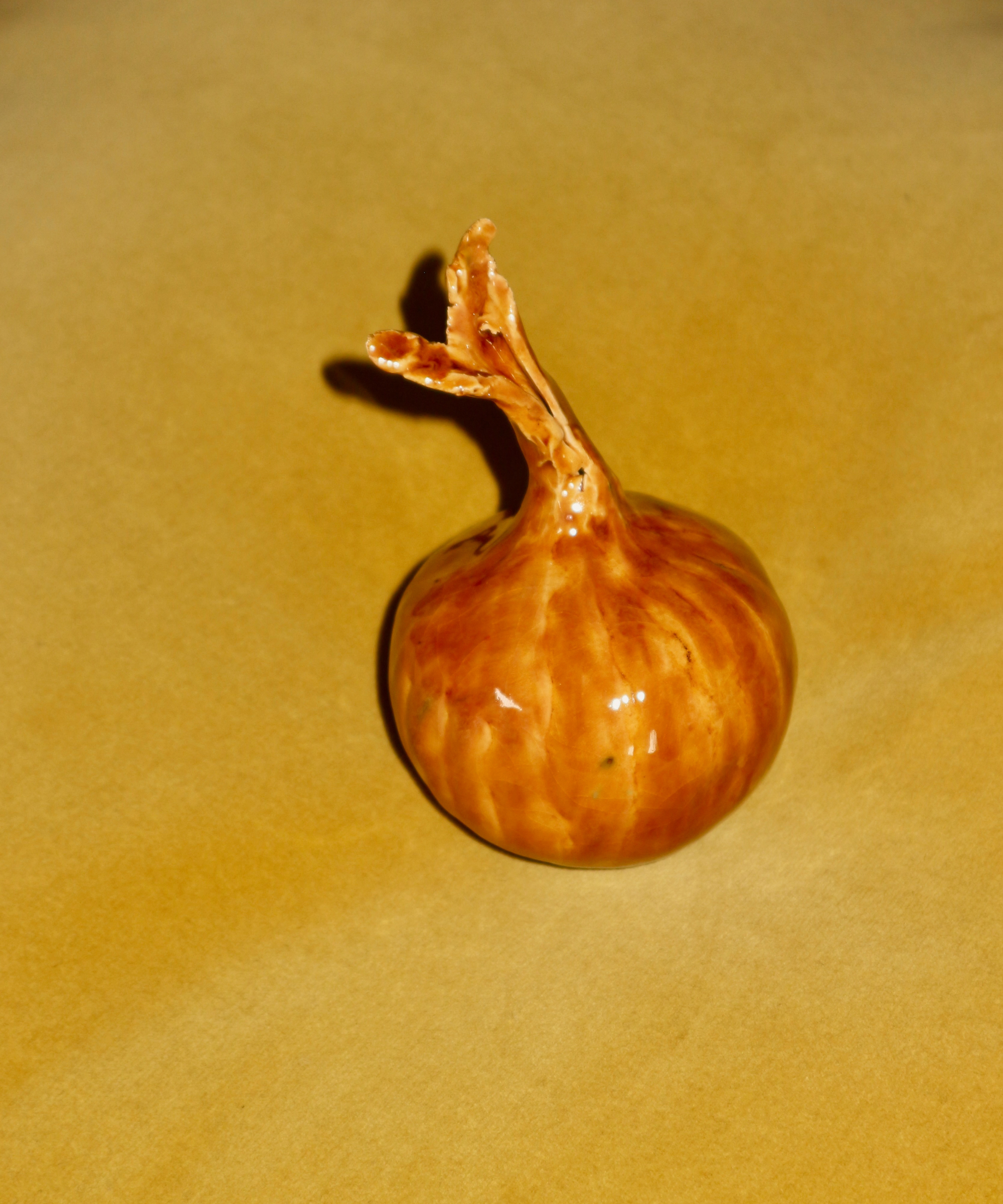 Marla Primrose Handmade Ceramic Glazed Onion – Brown