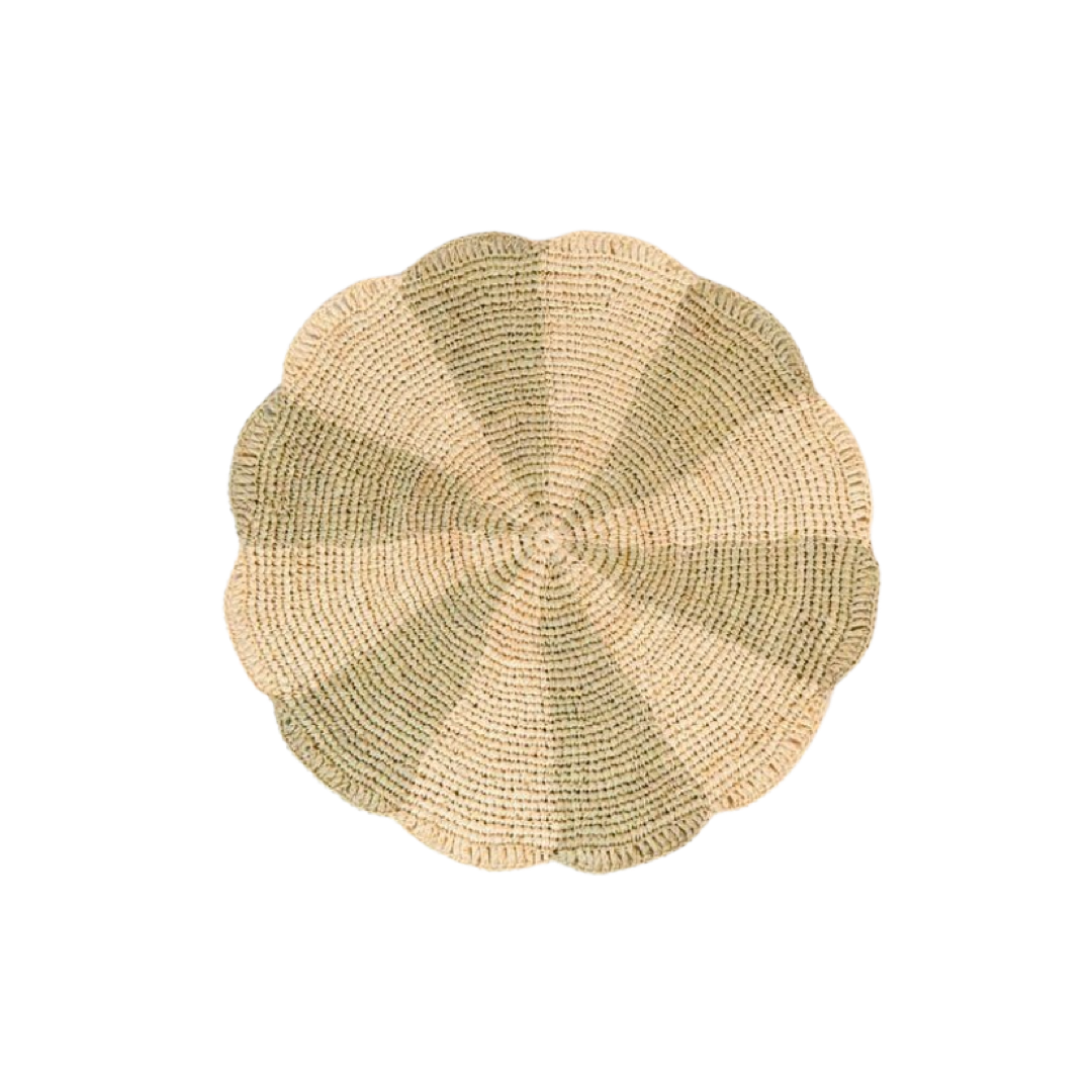 Raffia Scallop Placemat, Natural &amp; Green 