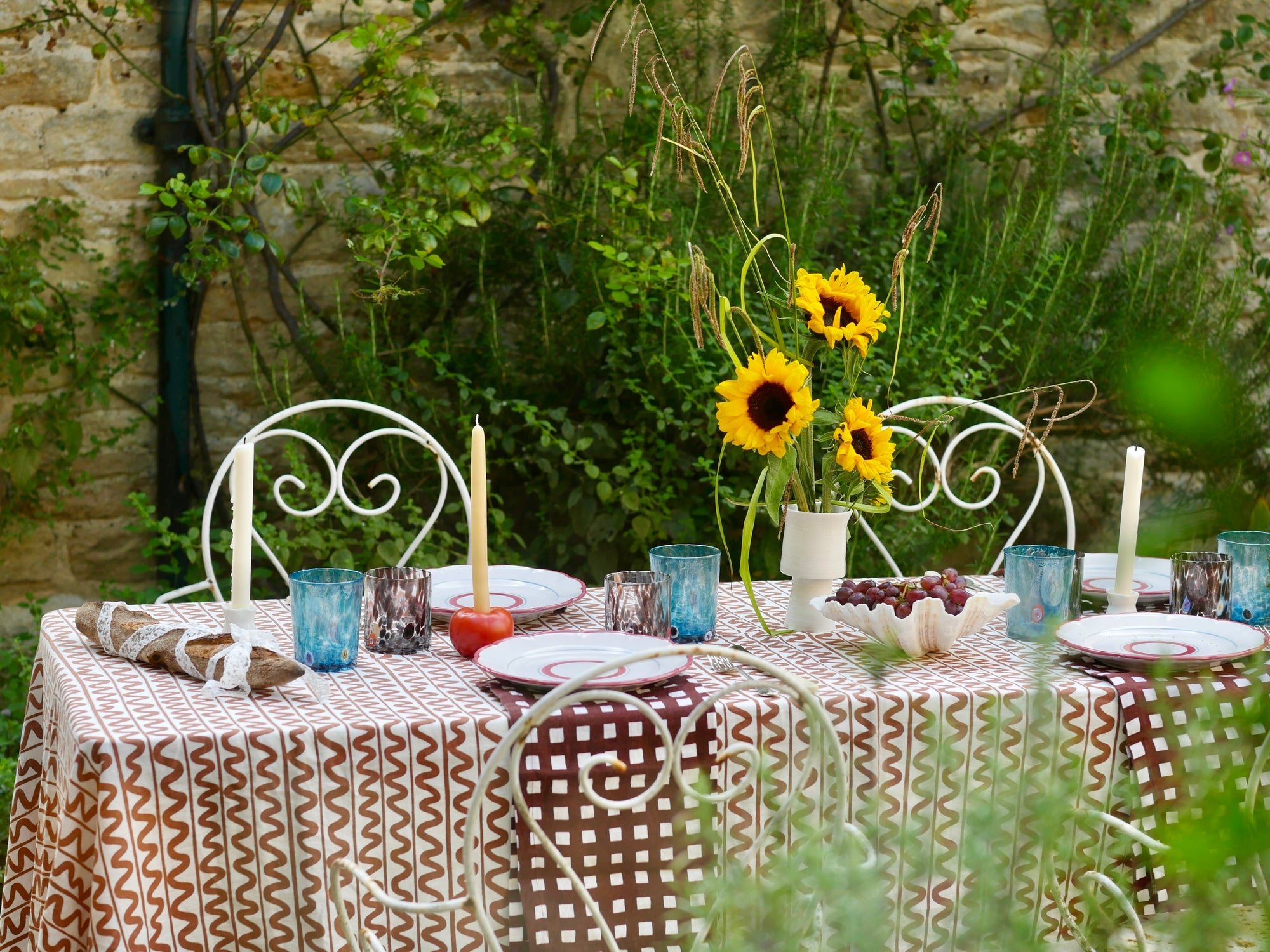 Wiggle Linen Tablecloth, Brown