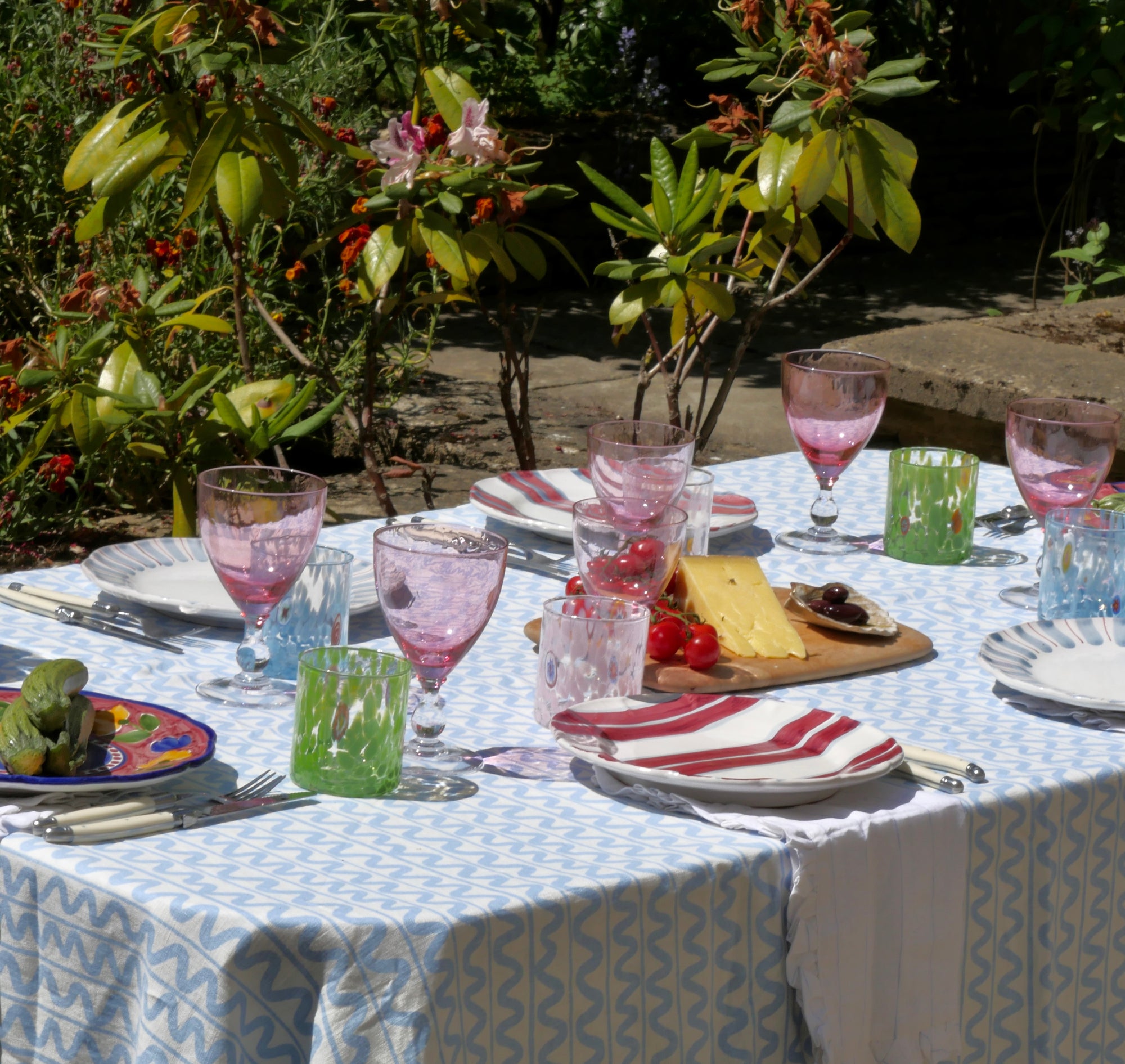 Wiggle Linen Tablecloth, Blue