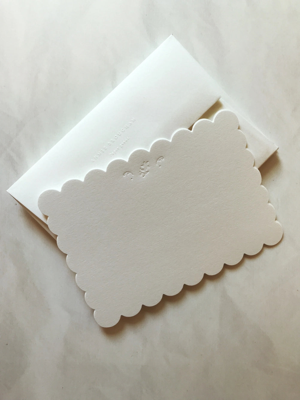 Scallop Plain White Notecard